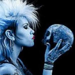 Meet your Posher, Dee